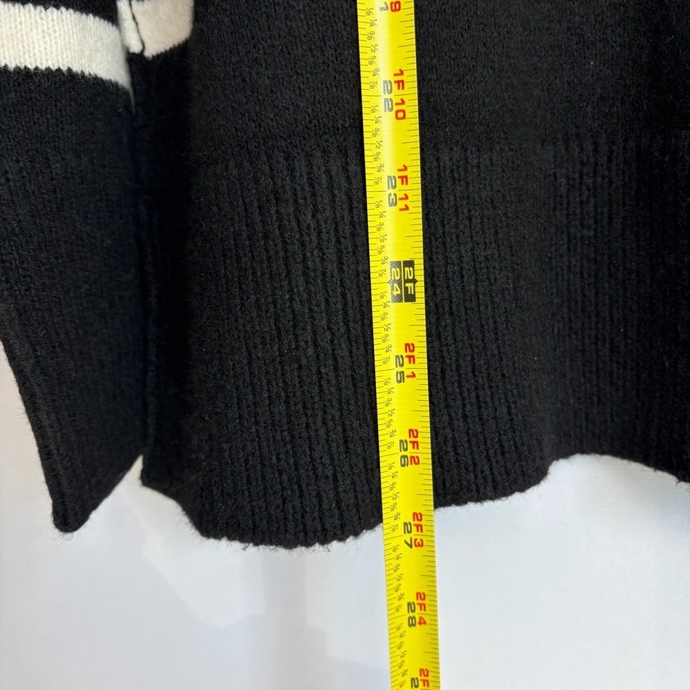 Aerie Women XS Striped Cozy Lightweight Oversized Unreal V Neck Sweater NWT - Picture 4 of 11